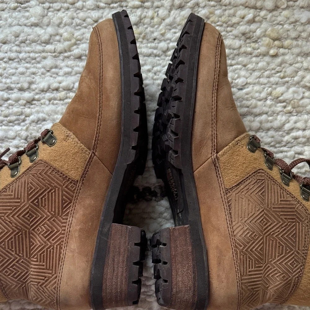 Women’s The North Face Tan Leather Boots - Picture 10 of 10